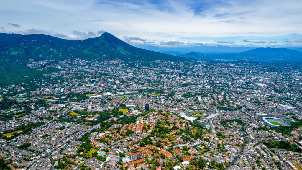 el-salvador-registra-historica-ola-de-calor-alcanzando-temperaturas-de-405-c
